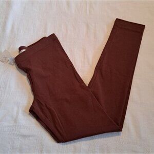 XXI Essentials women's Medium Chestnut leggings, NWT